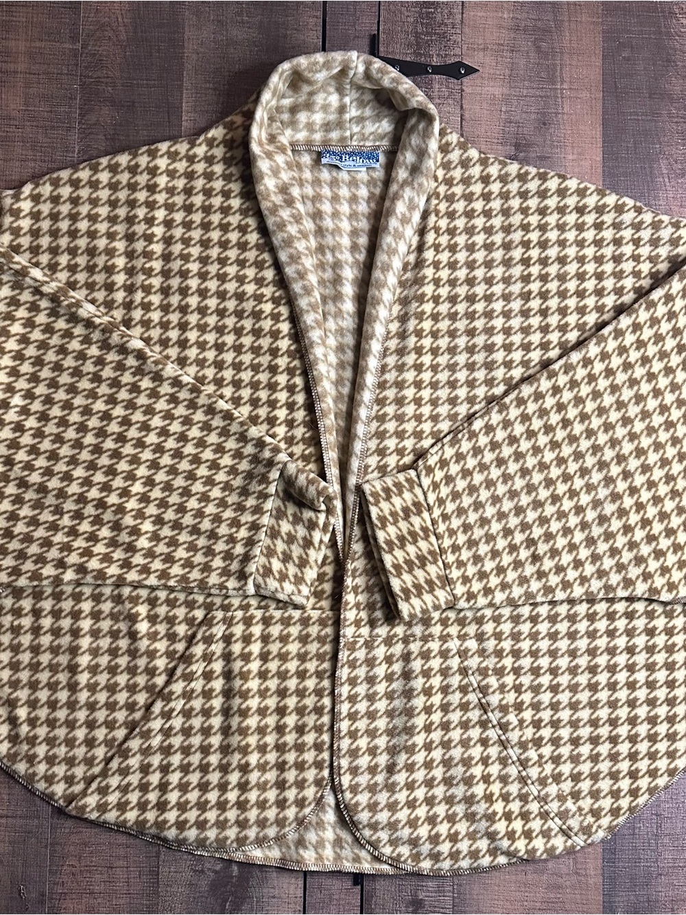 Collection XIIX Women's Houndstooth
Fleece Poncho Cape Shawl Wrap L/XL Beige